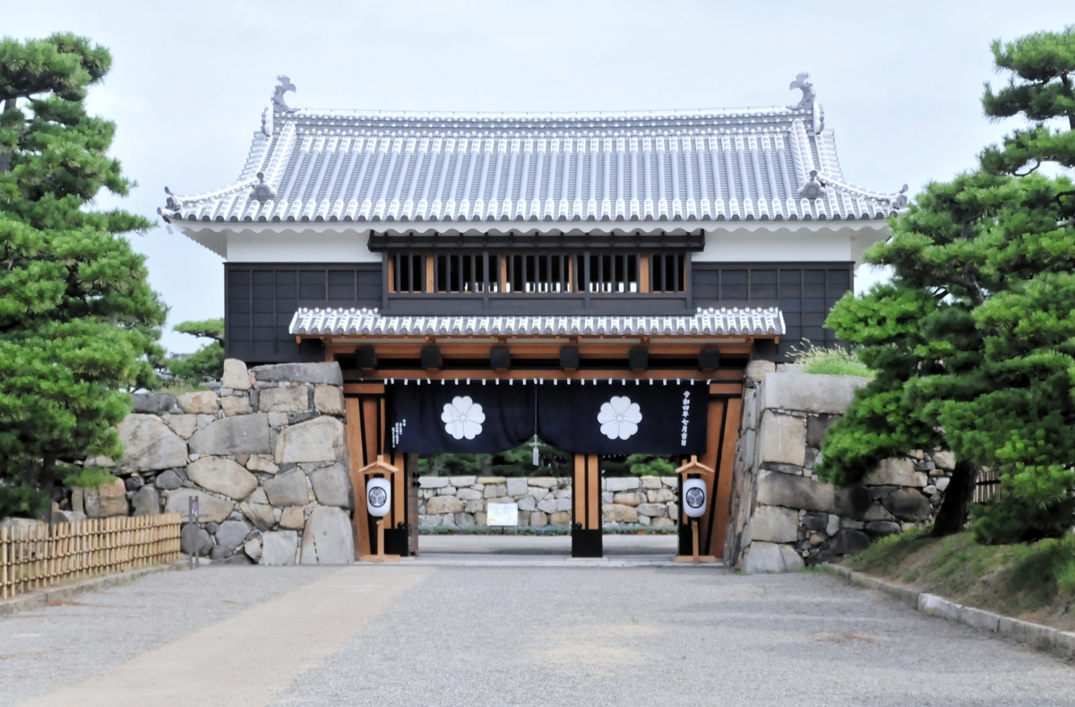 三の丸への入口となる桜御門(2022年6月復元)